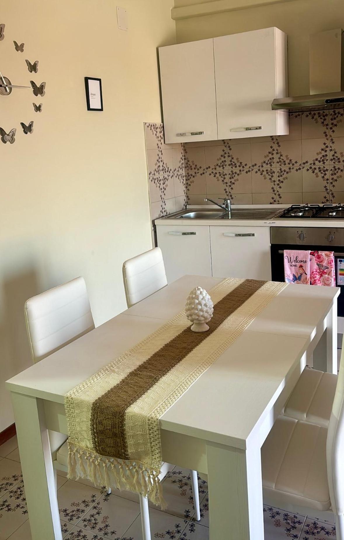 Appartamento Giardini Naxos Butterflies Home Schiso Exterior photo
